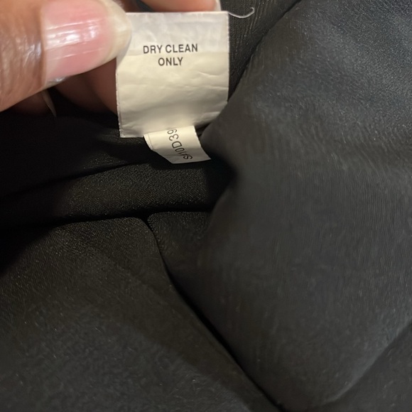 KAY UNGER NEW YORK || SIZE 6 || BLACK & WHITE || MIDI DRESS WITH A BELT - Picture 7 of 8